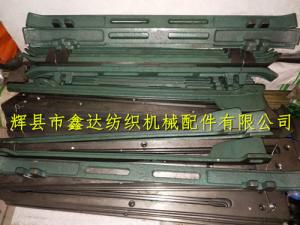 織布機梭箱蓋板3305、擋板3306、底板3307